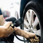 چرا باید همیشه فشار لاستیک‌ها را چک کنیم؟